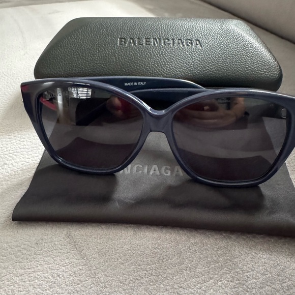 Balenciaga Women\'s Blue Sunglasses - like new condition